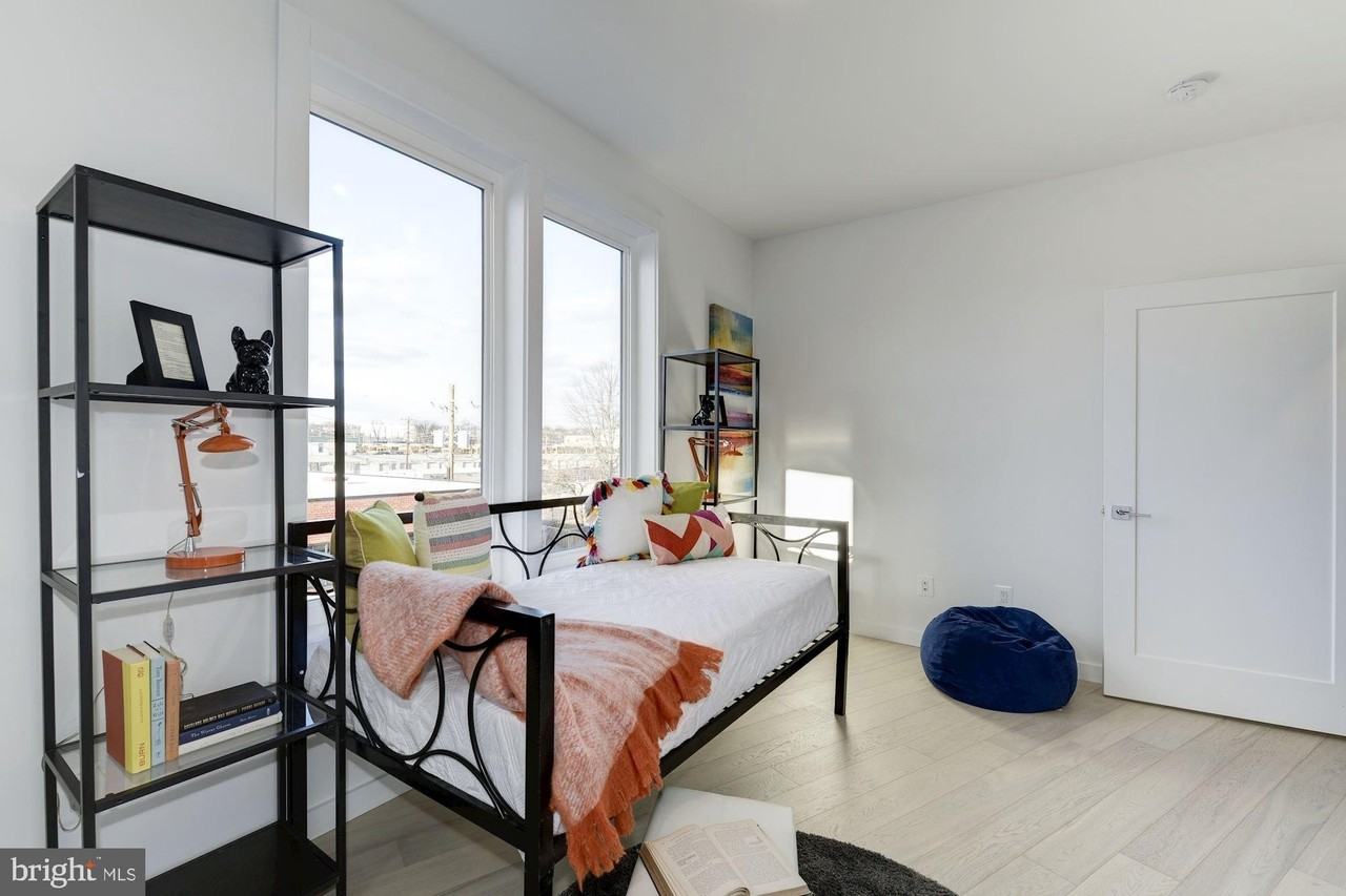 1871 Corcoran St Ne Unit 1871-B #1871B - Photo 3 of 31