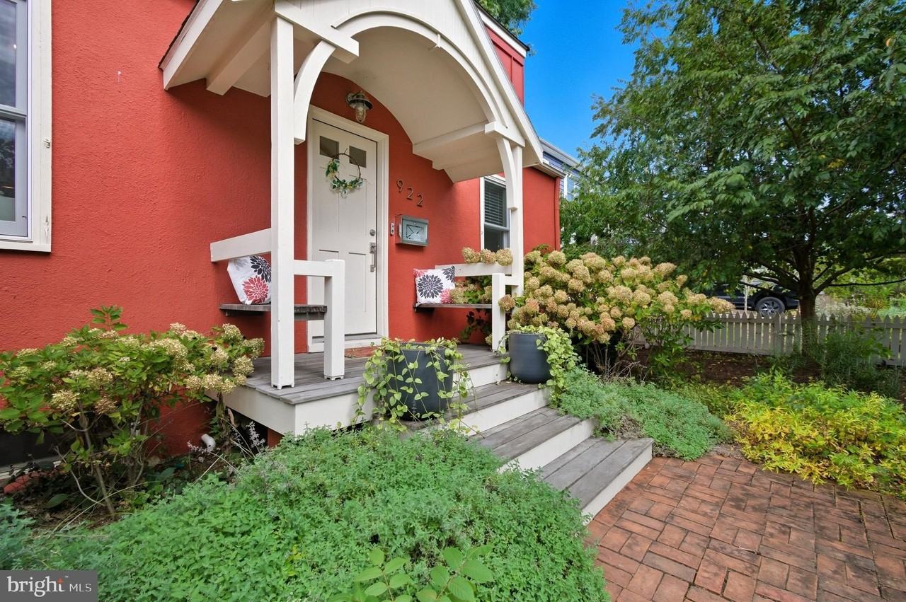 922 Jackson Street - Photo 2 of 22