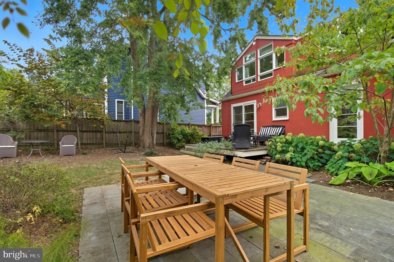 922 Jackson Street - Photo 4 of 22