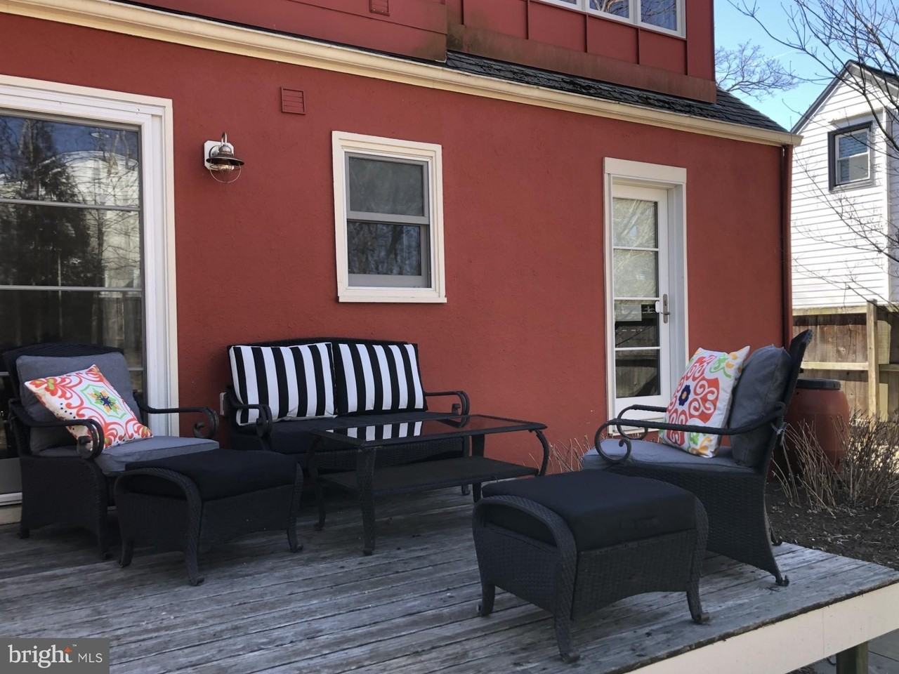 922 Jackson Street - Photo 5 of 22