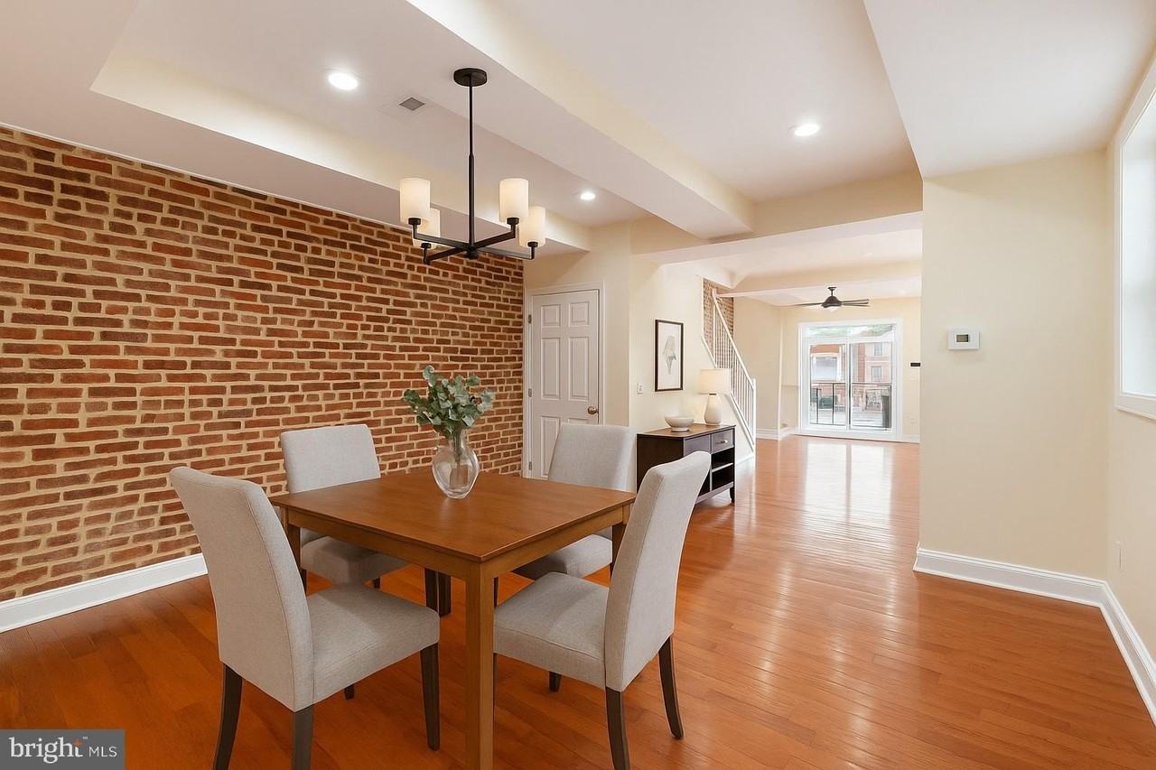 543 N Kenwood Ave - Photo 7 of 37