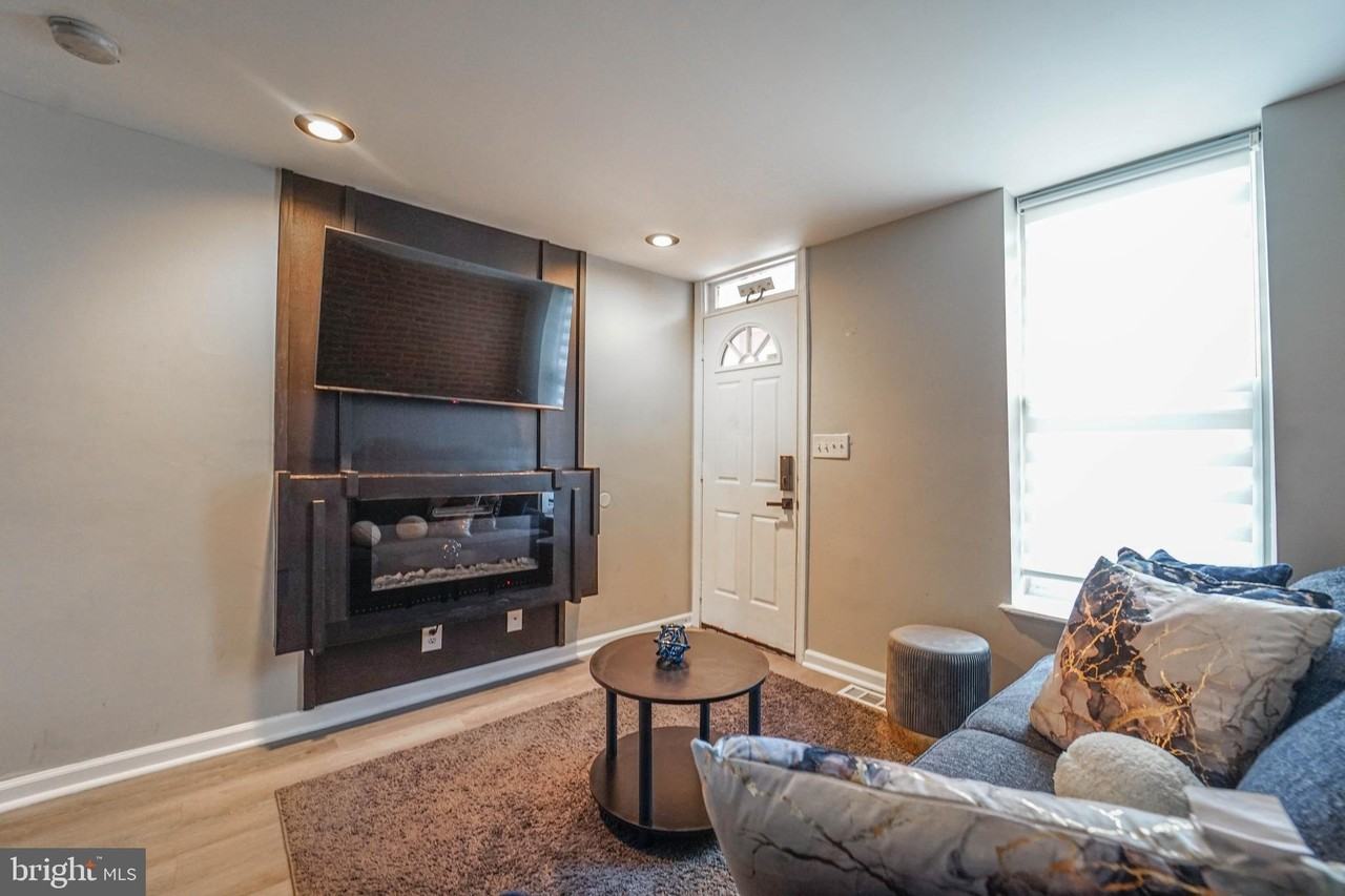 1615 Harden Ct - Photo 5 of 24