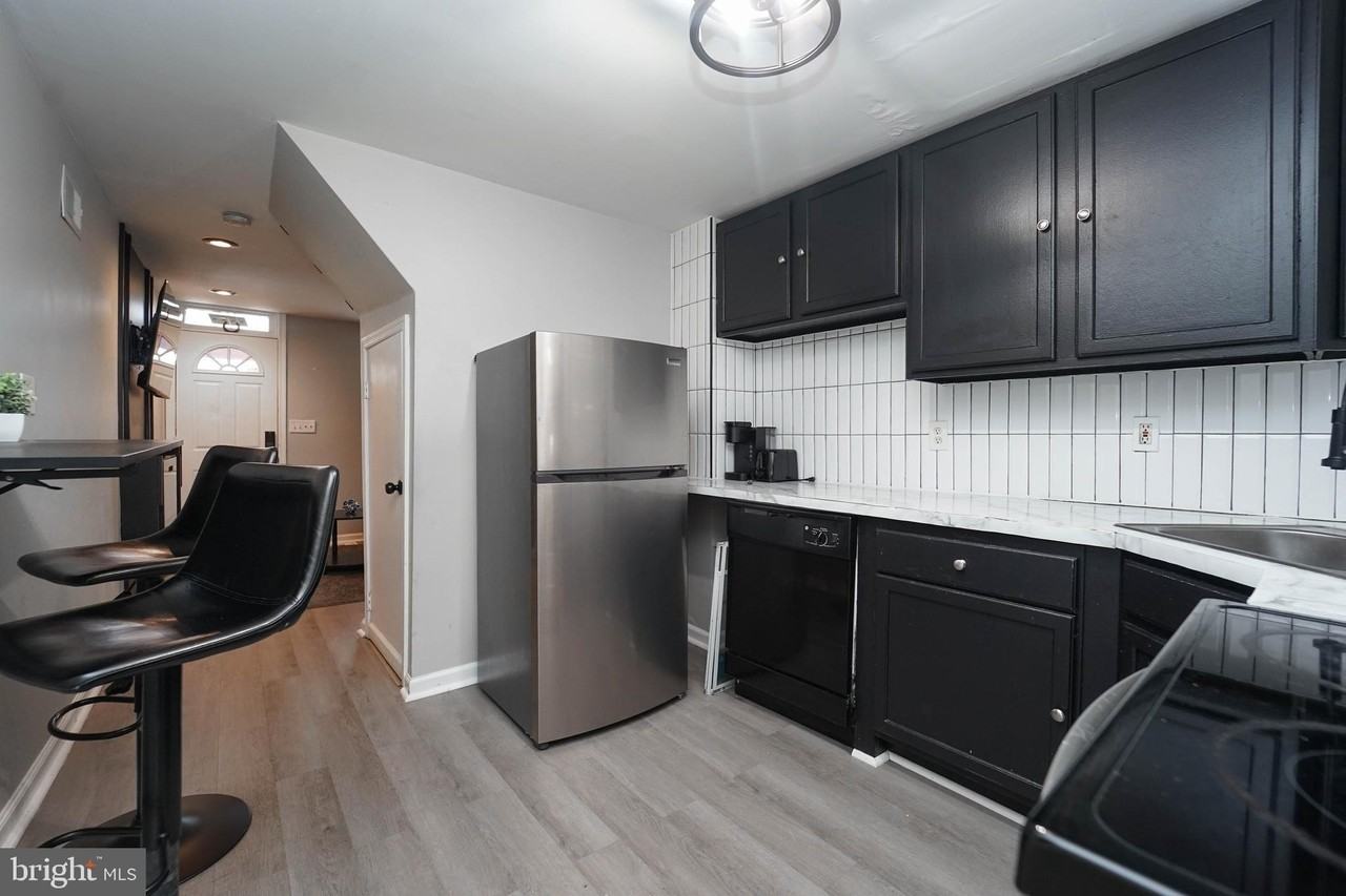 1615 Harden Ct - Photo 7 of 24