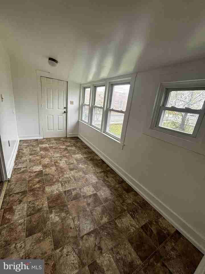 4 East Vine Street - Photo 3 of 8