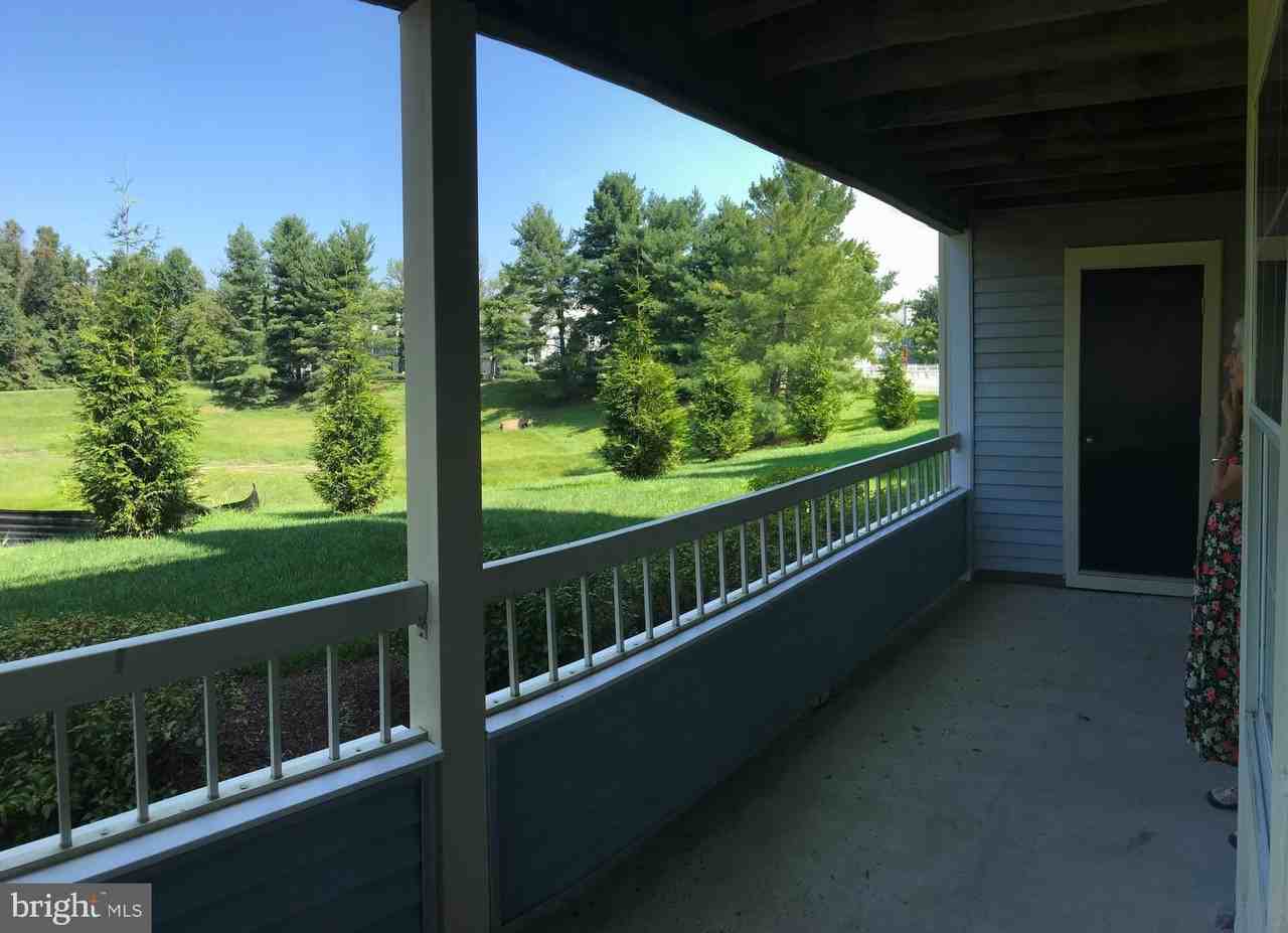 202 Salem Ct Apt 2 #2 - Photo 2 of 13