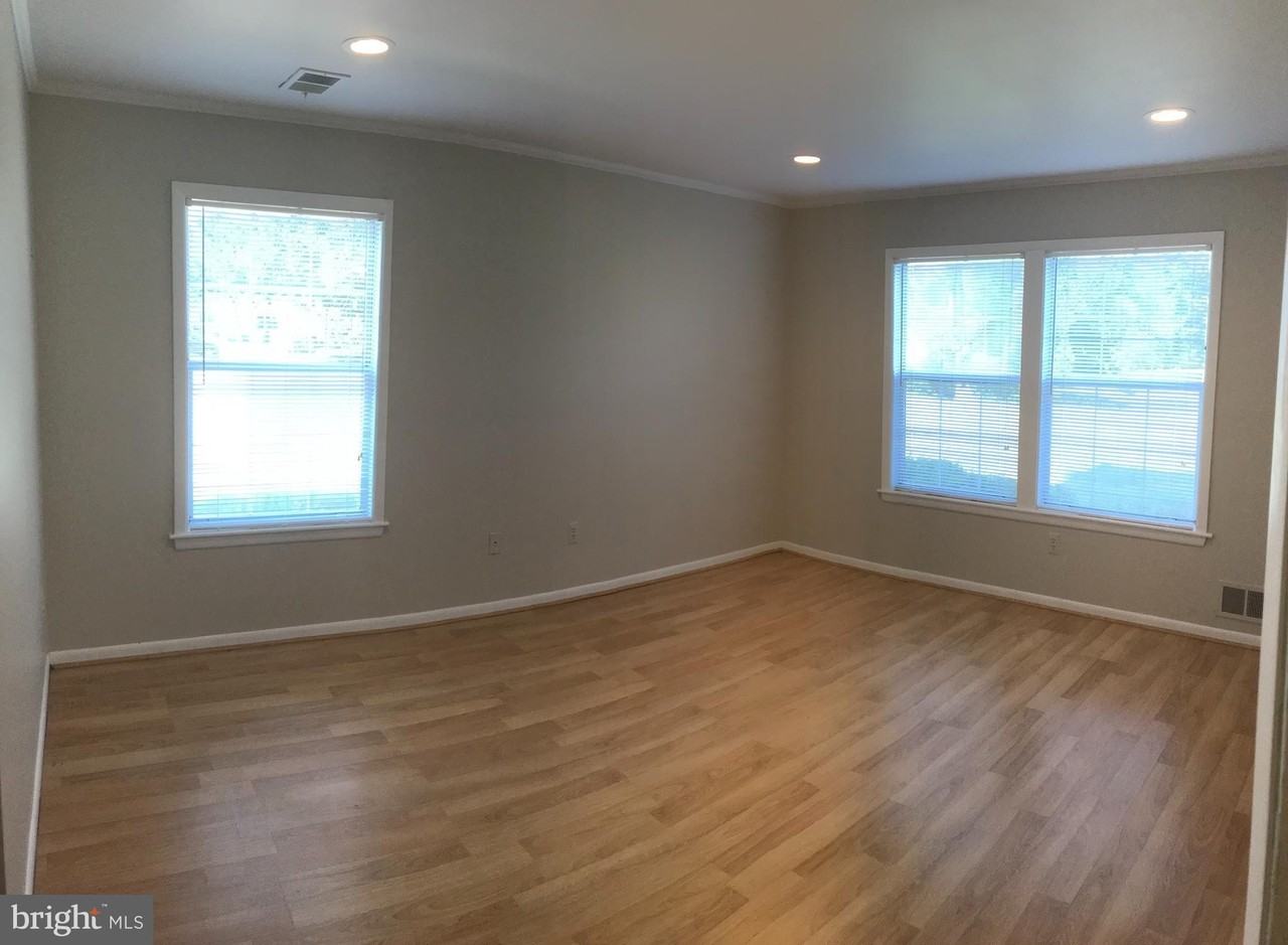 202 Salem Ct Apt 2 #2 - Photo 6 of 13