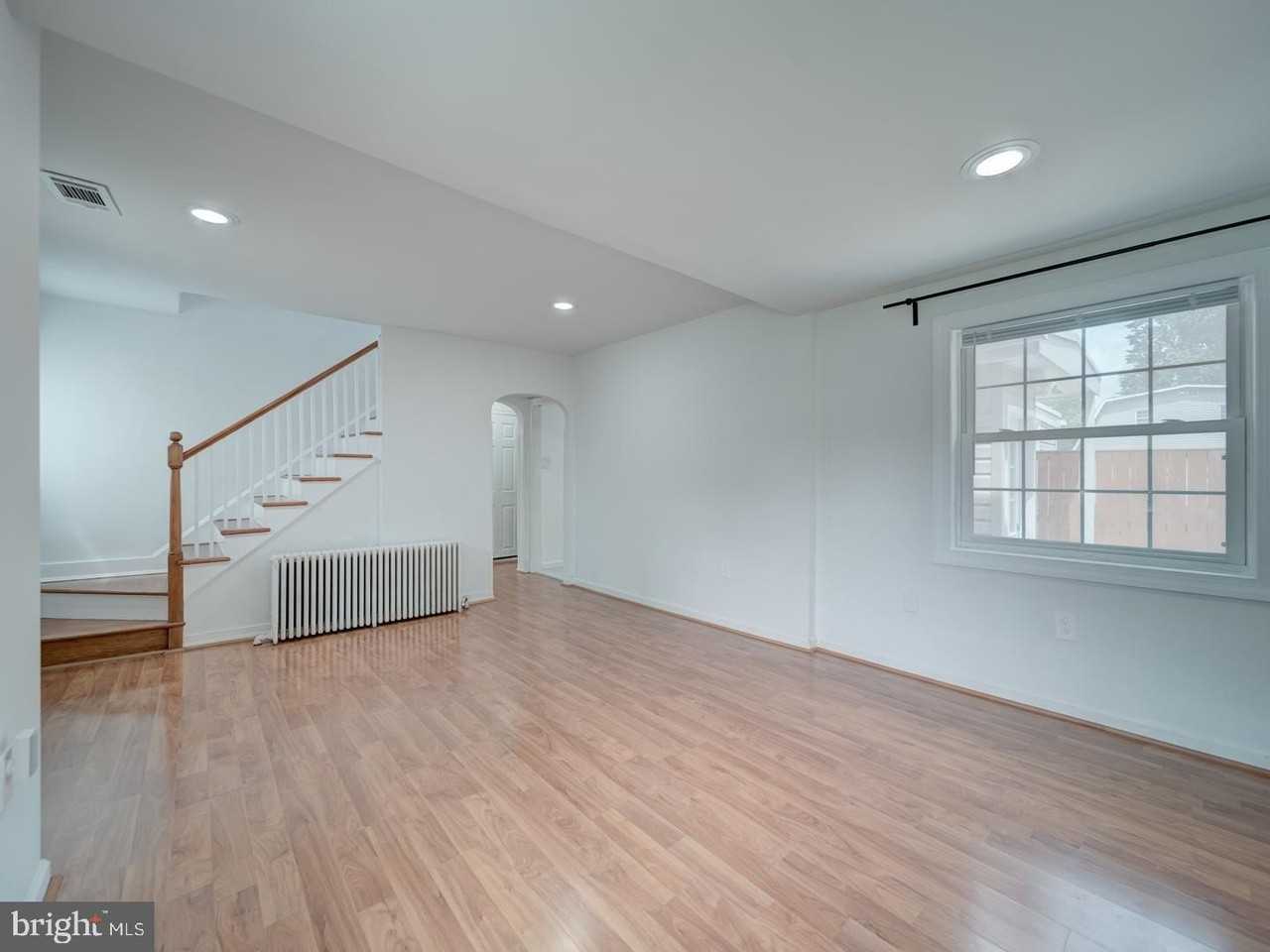 6625 Harrison Lane - Photo 3 of 33