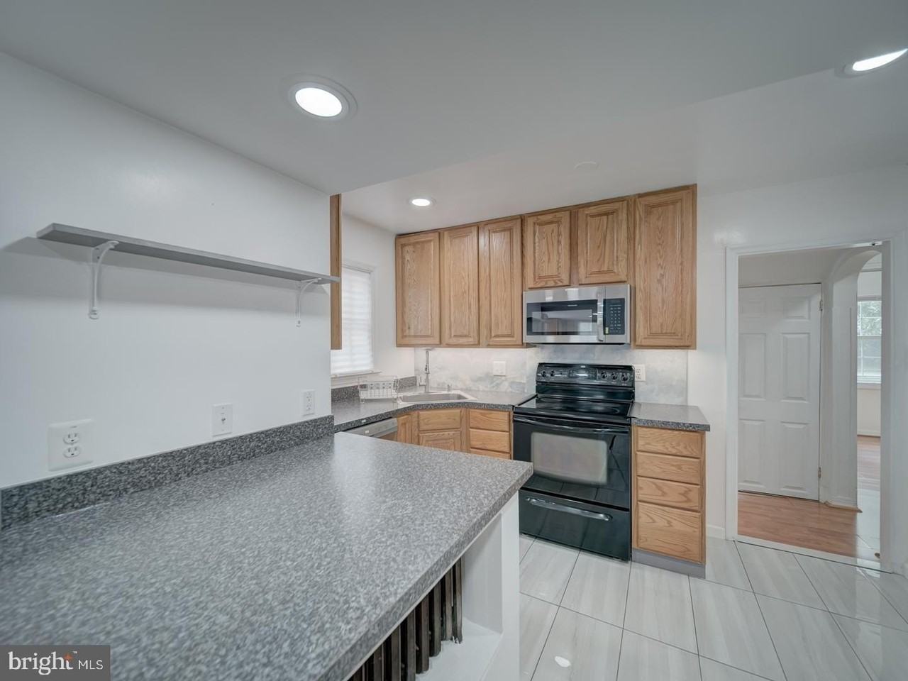 6625 Harrison Lane - Photo 5 of 33