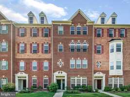 featured image of 43848 Artsmith Terrace