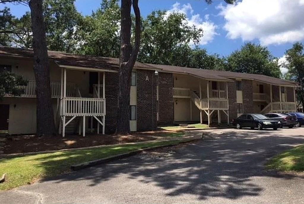 900 Blanton St - Photo 2 of 2