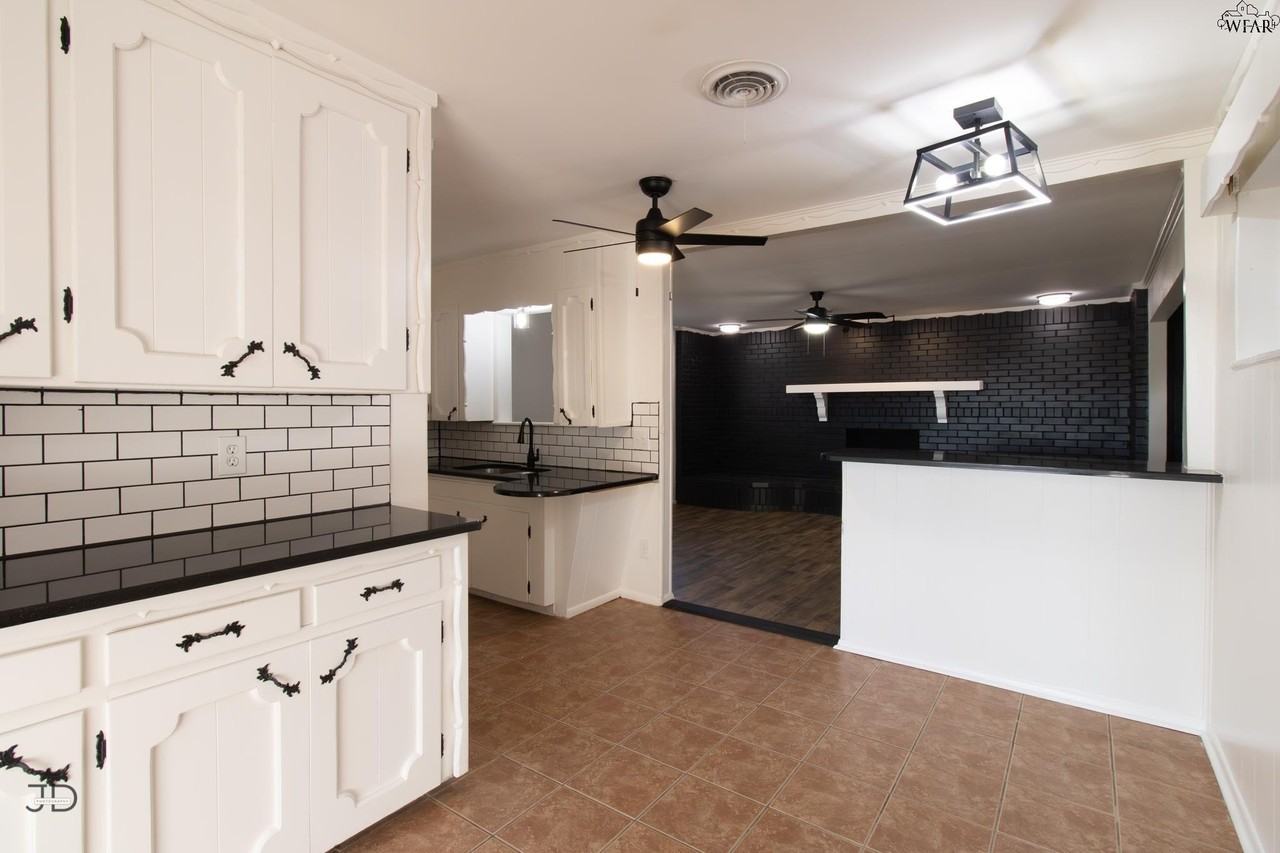 674 Bell Rd S - Photo 6 of 21