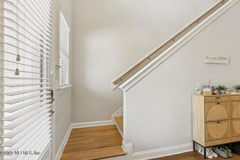 118 Carousel Dr - Photo 3 of 25