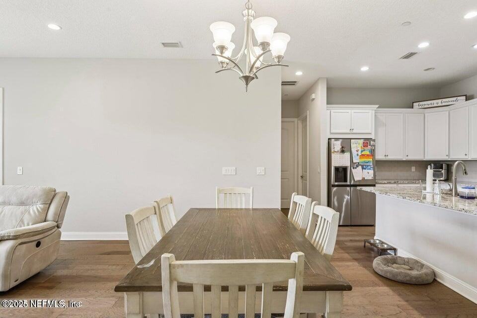 118 Carousel Dr - Photo 5 of 25