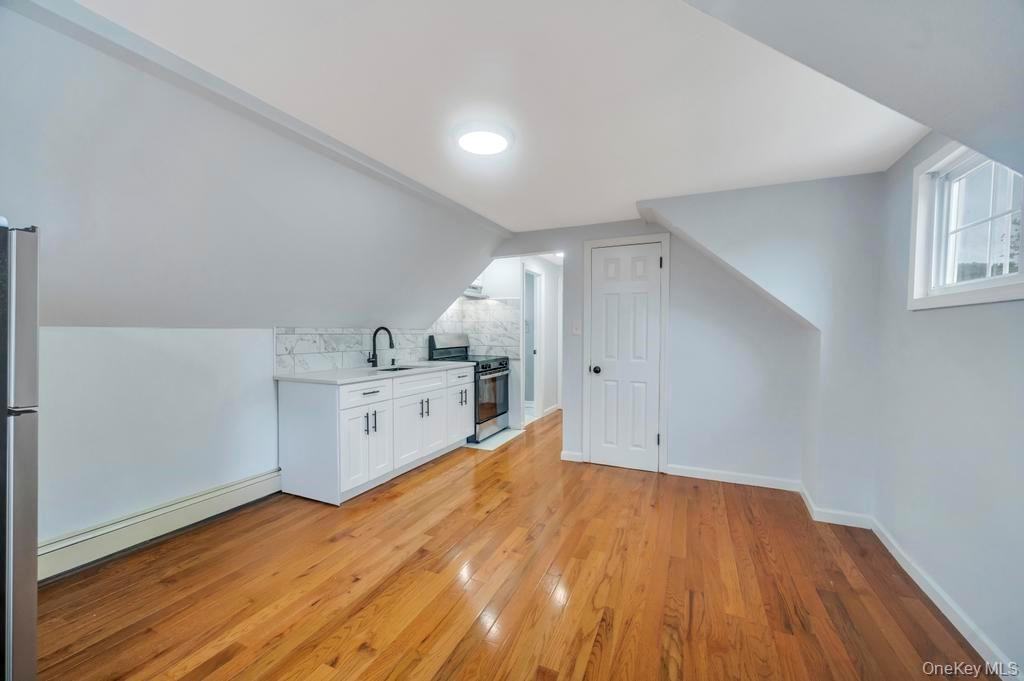 588 Cameron St - Photo 2 of 9