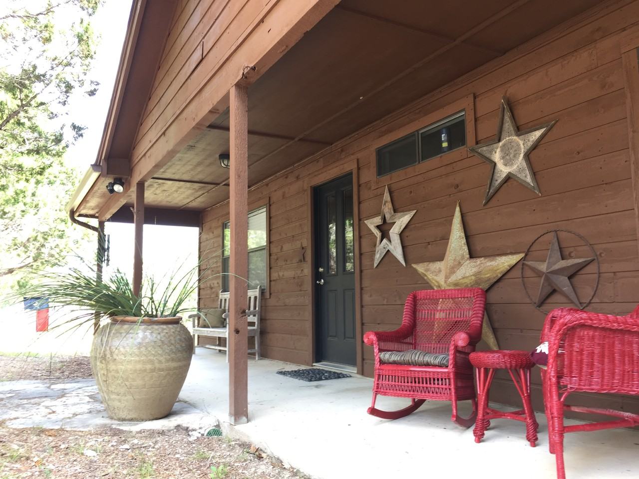 29 Wood Glen Drive - Photo 3 of 11