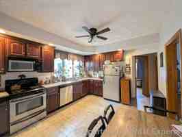 featured image of 50 William St #2