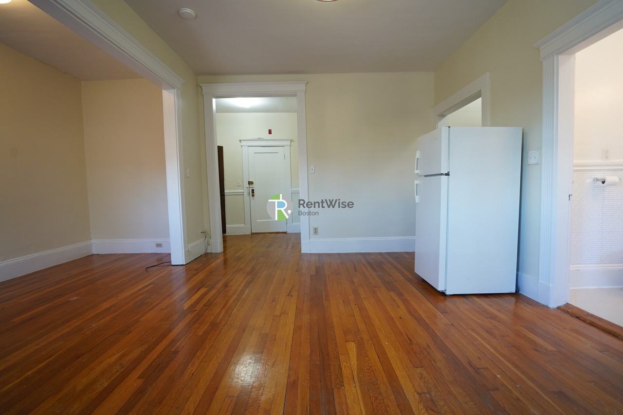 1334 Commonwealth Ave #35 - Photo 5 of 17