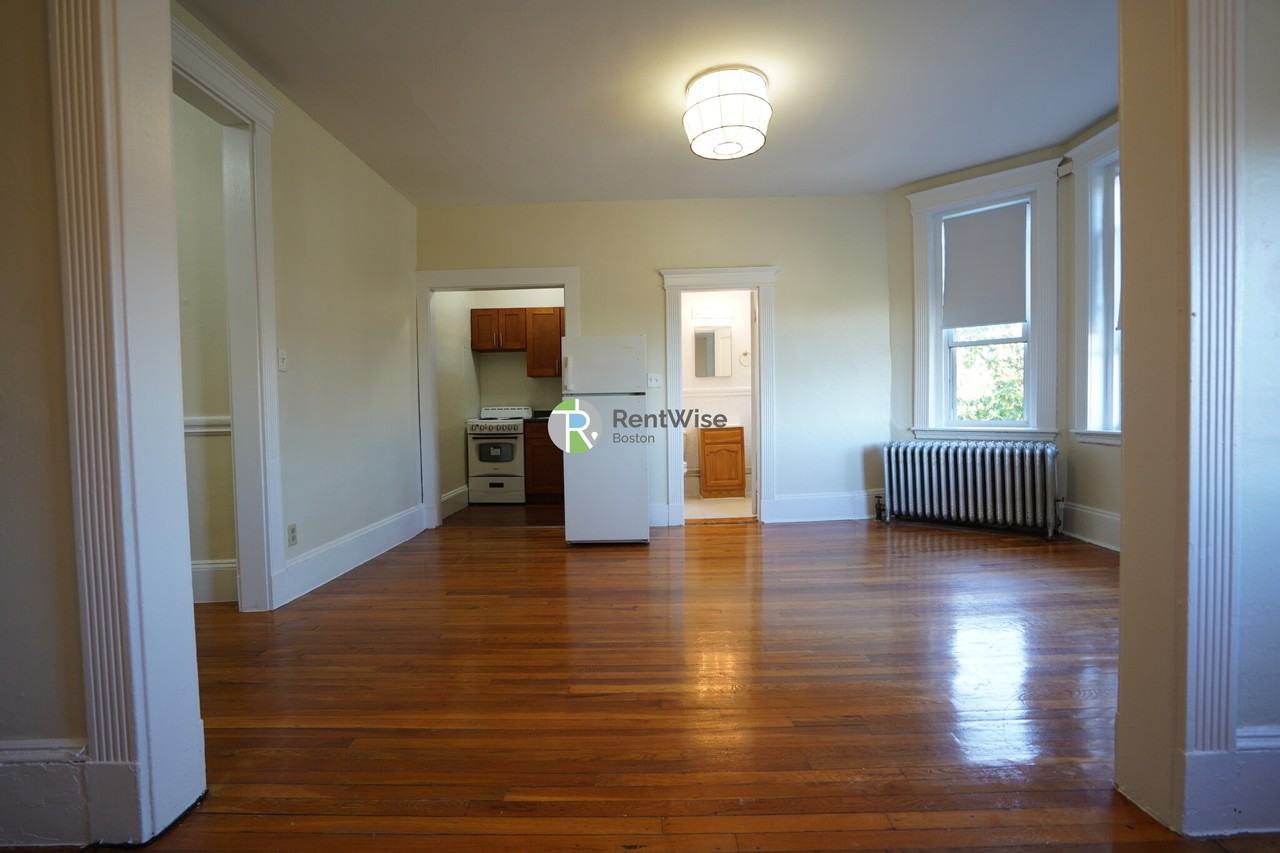 1334 Commonwealth Ave #35 - Photo 7 of 17