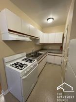 7728 N Marshfield Ave #1B - Photo 1 of 1