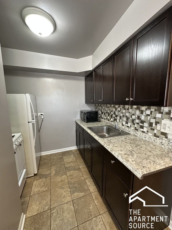 9612 Ivanhoe Ave #2 - Photo 4 of 10