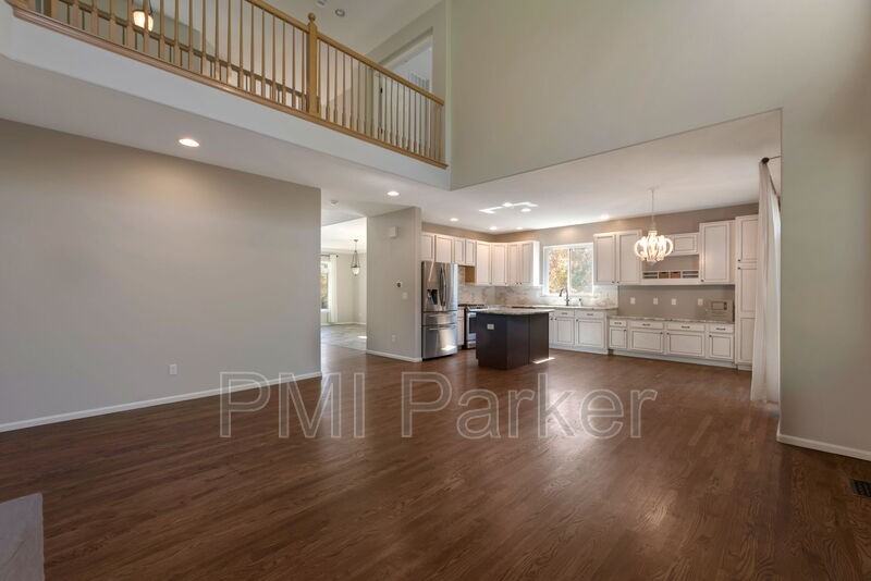 10285 Turquoise Ct - Photo 6 of 31