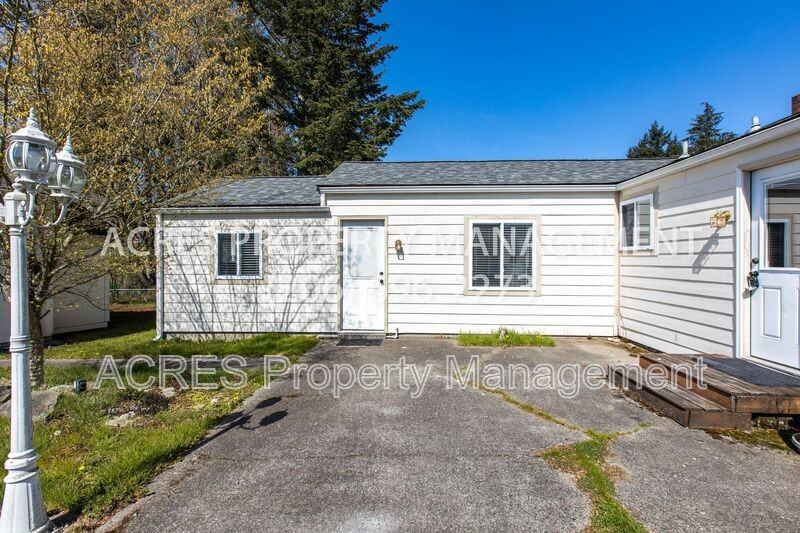 15515 Stone Ave N - Photo 3 of 23