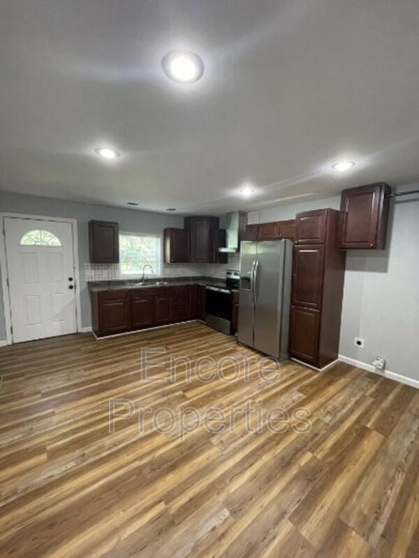 119 S 7th Ave - Photo 5 of 15