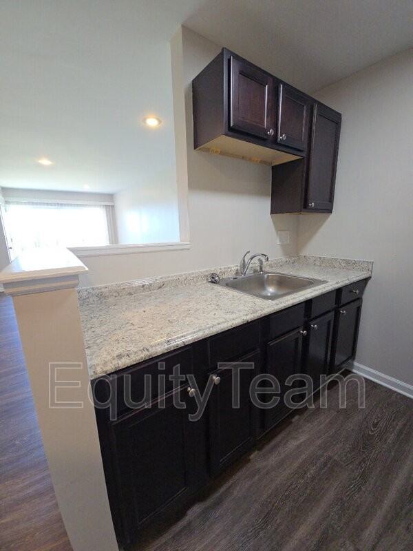 2600 Bushnell St #2 - Photo 6 of 20