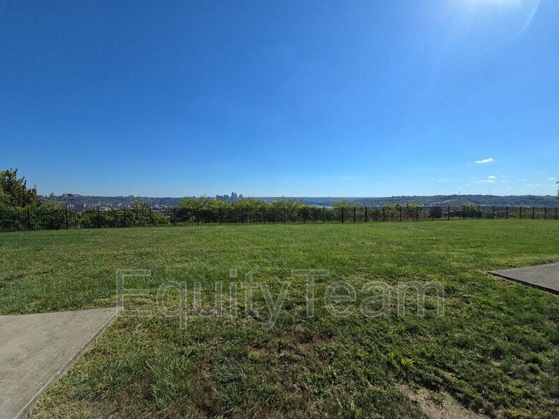 2600 Bushnell St #2 - Photo 2 of 20