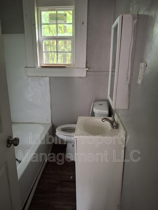 831 Kerr Ave - Photo 4 of 4