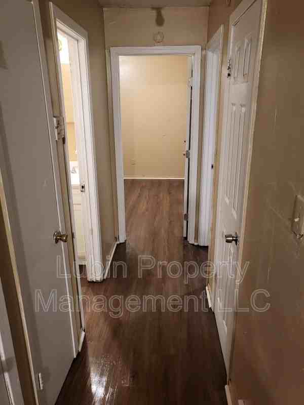 1219 Capital Ave - Photo 3 of 5