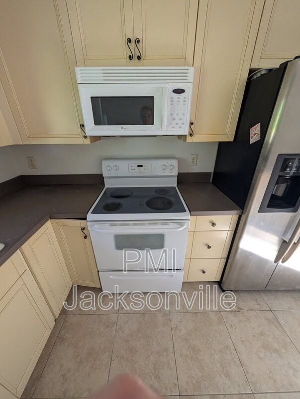 2257 Fairway Villas Ln N - Photo 4 of 19