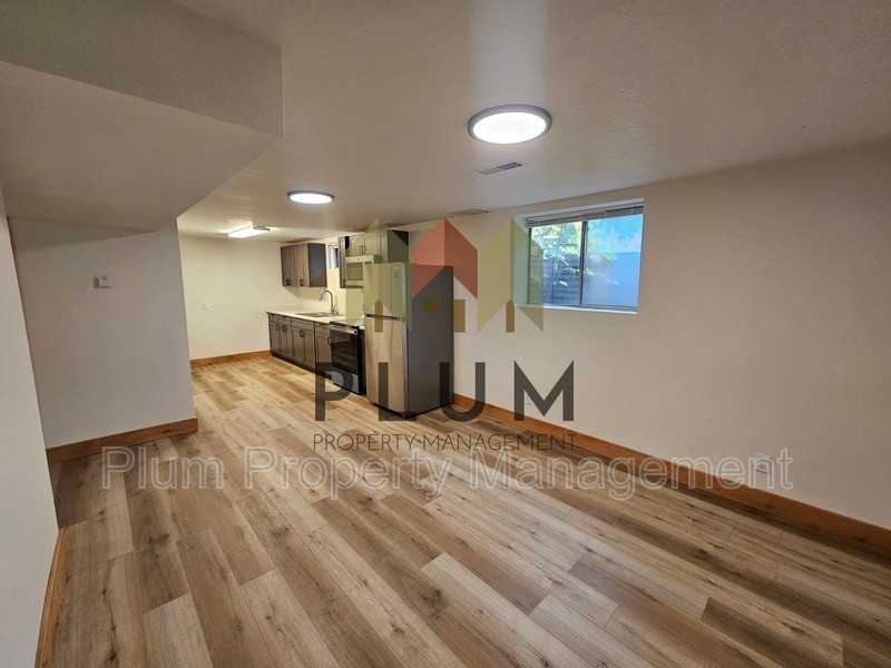 1909 S 14th St W - Photo 3 of 21