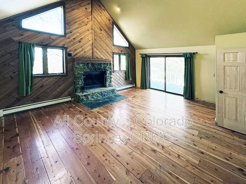 684 Southpark Road - Photo 5 of 48