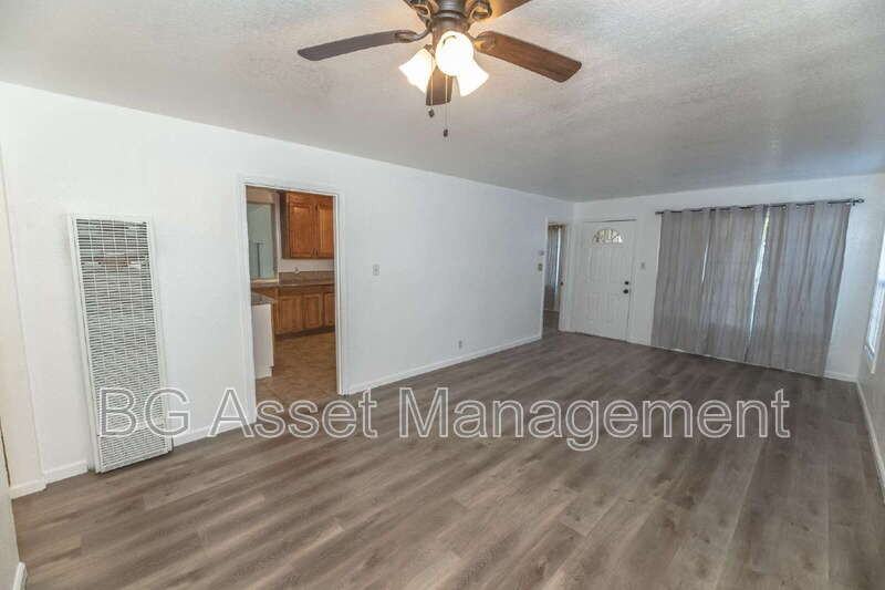 1428 Monterey St - Photo 6 of 34