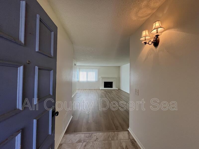 5832 Nordina Dr - Photo 2 of 20