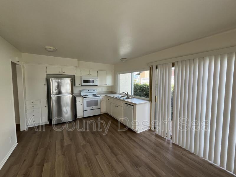 5832 Nordina Dr - Photo 5 of 20