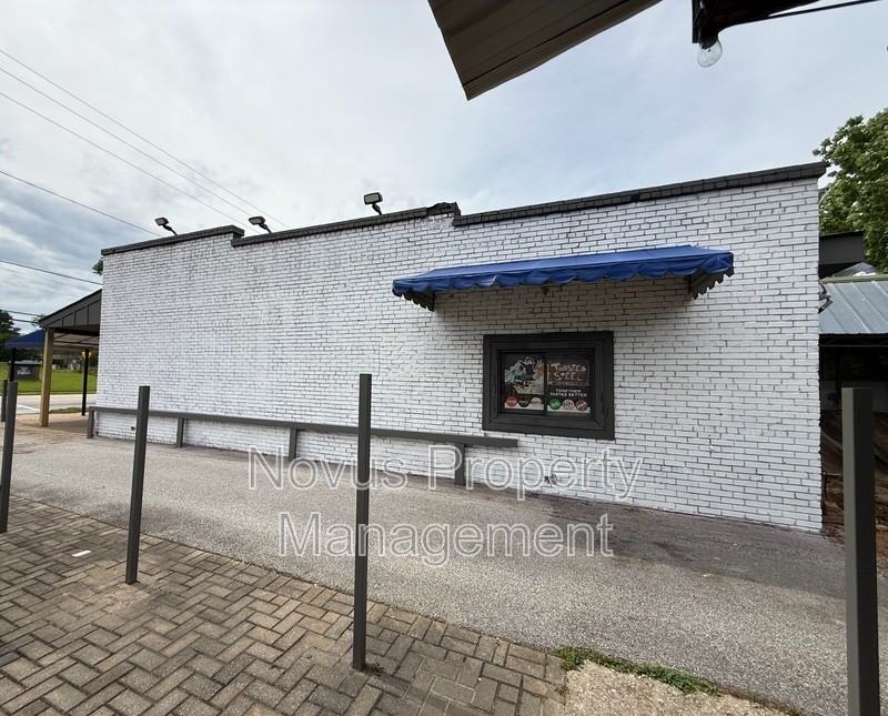 665 Main St - Photo 3 of 21