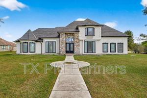 featured image of 13819 Lakeview Meadow Dr