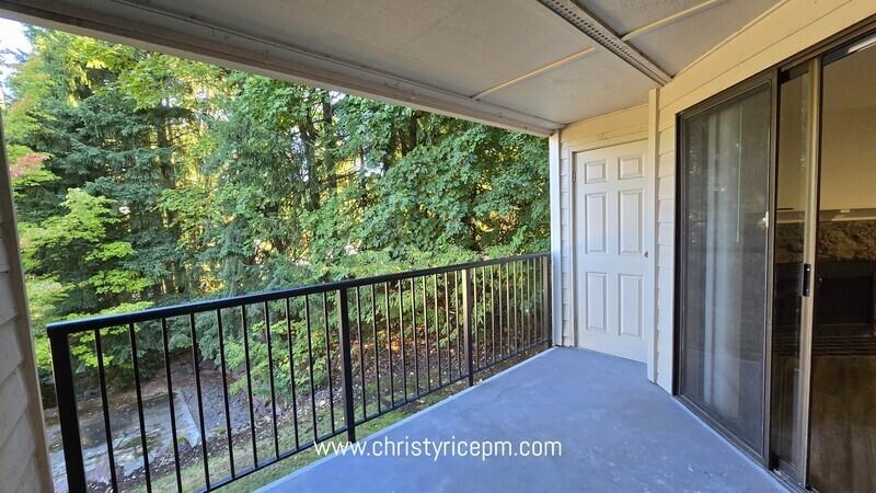 12515 Ne 116th St #B23 - Photo 4 of 17