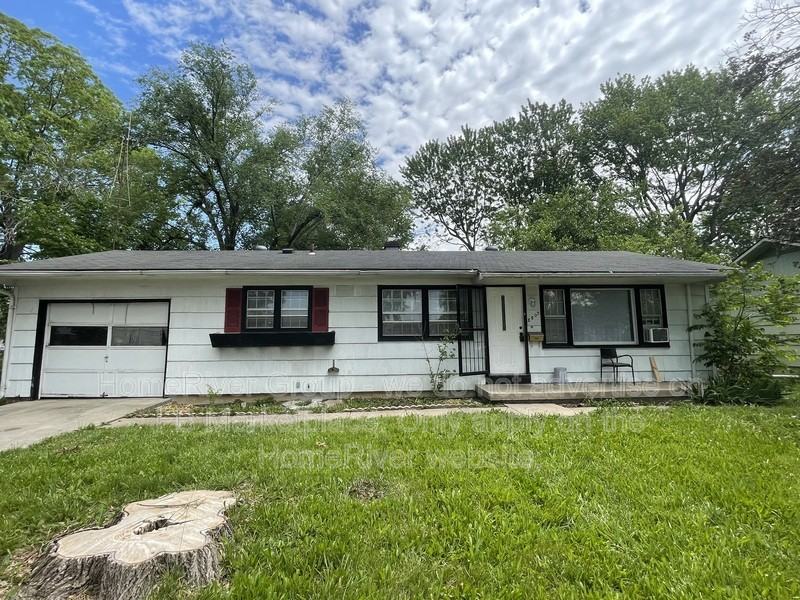 8803 Blue Ridge Blvd - Photo 2 of 26