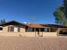 2924 W Myrtle Ave - Photo 1 of 1