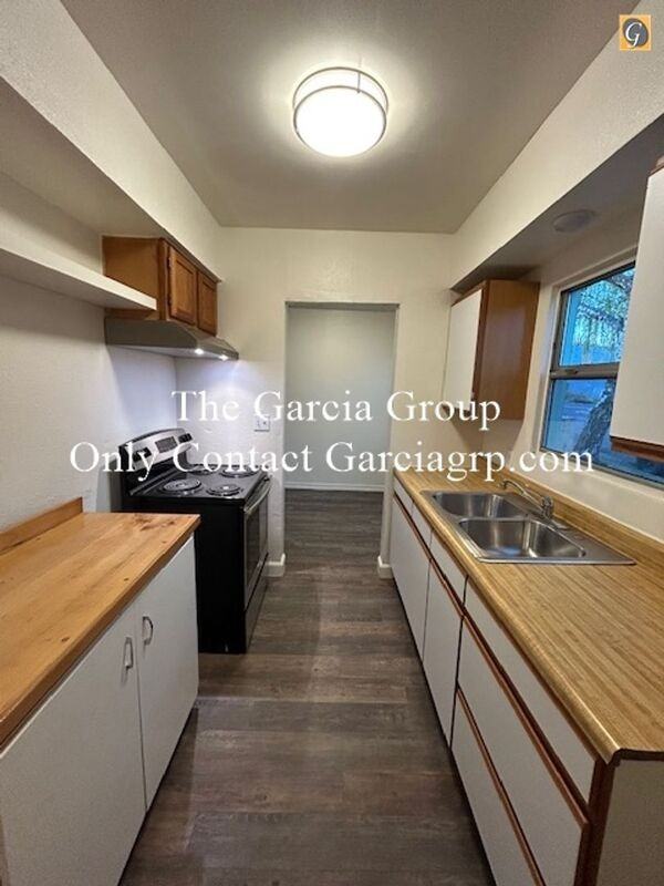 7805 Northeast Failing Street #3 - Photo 3 of 12