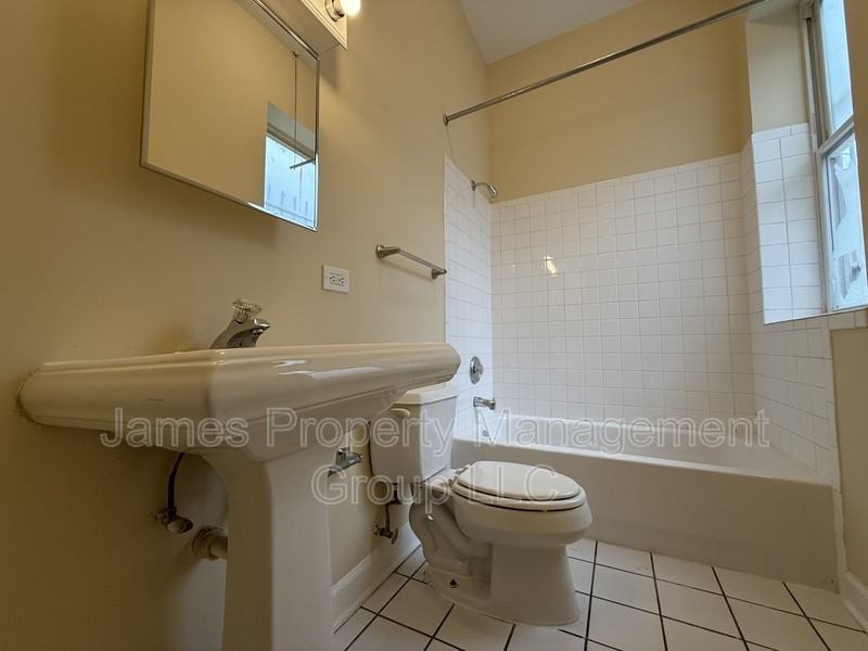 2213 W Washington Blvd - Photo 6 of 9