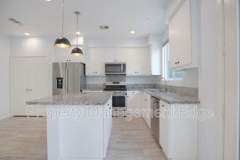 4104 Vela Way - Photo 5 of 20