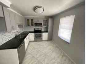 3960 Oaks Clubhouse Dr ##404 - Photo 1 of 1