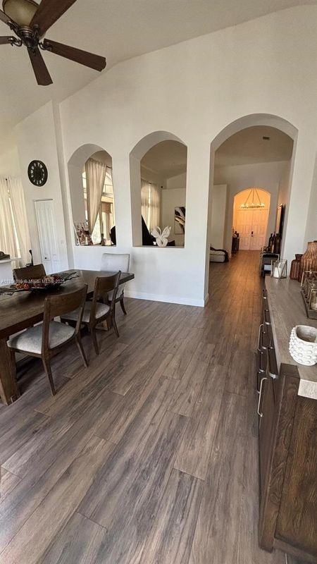 3015 Sw 135th Ave - Photo 4 of 20