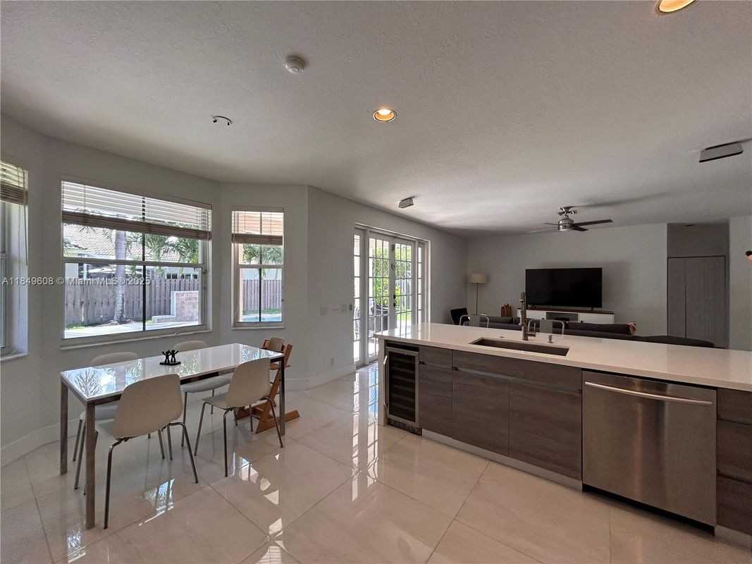 1570 Elm Grove Rd - Photo 5 of 17