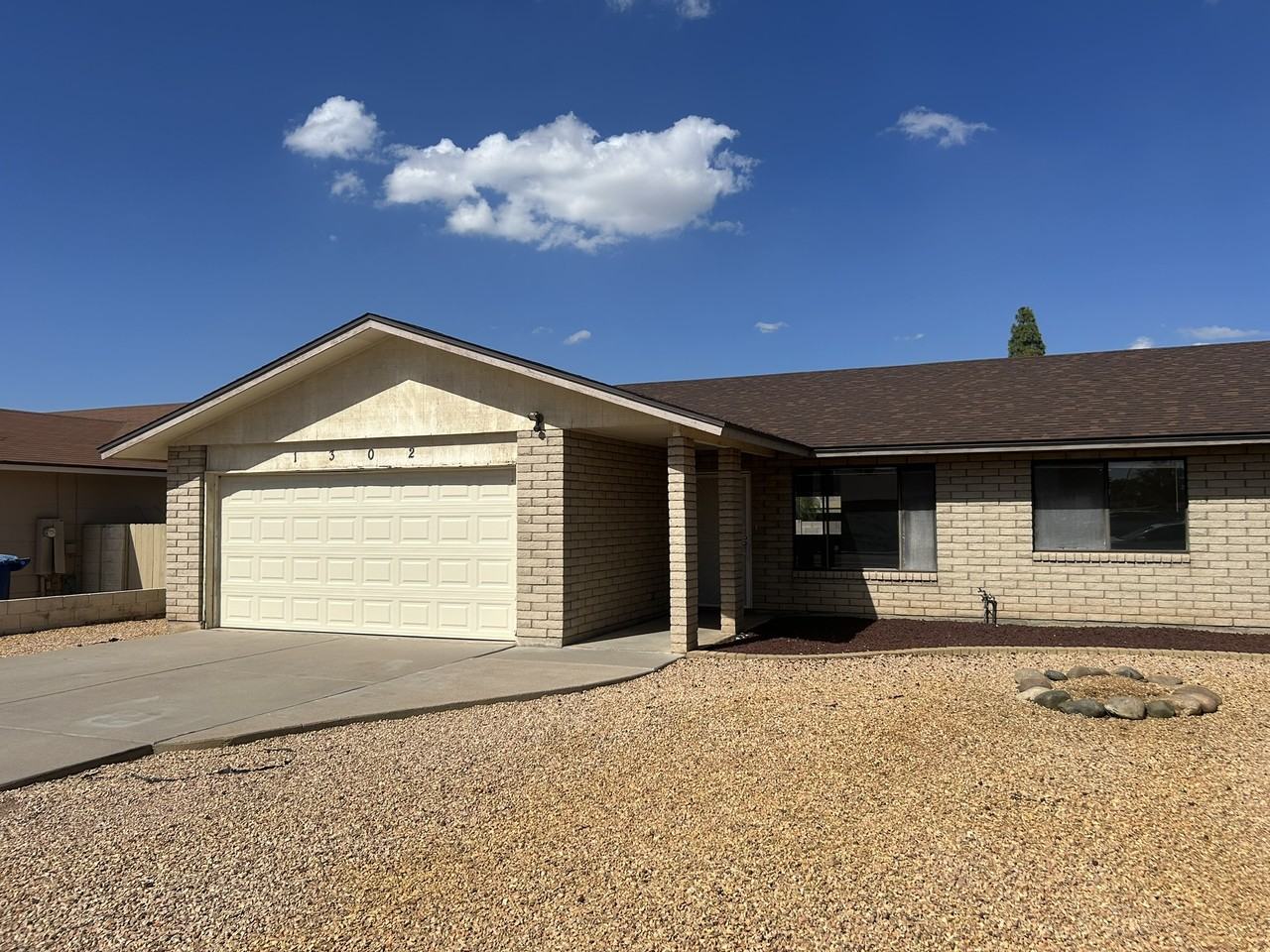 1302 W 13th St - Photo 2 of 18