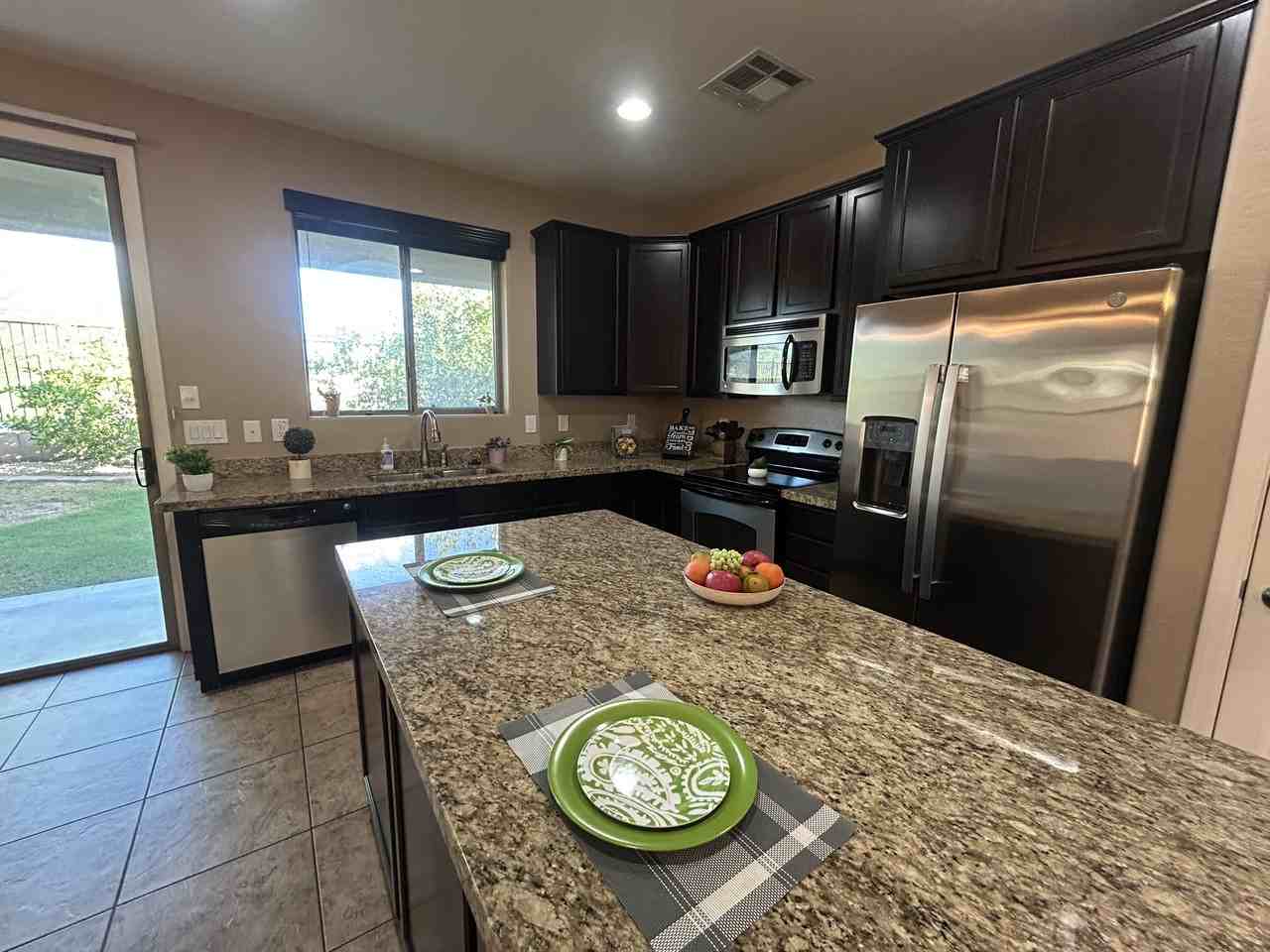 8623 South 40th Drive - Photo 6 of 22